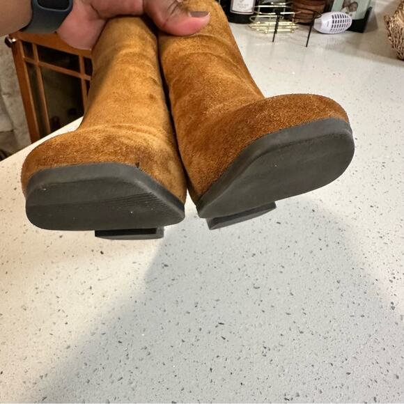 Blondo Waterproof Tan Suede Ankle Boots Booties 2.5” Heel Side Size 9 - Picture 4 of 11